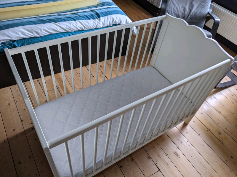 ikea hensvik cot